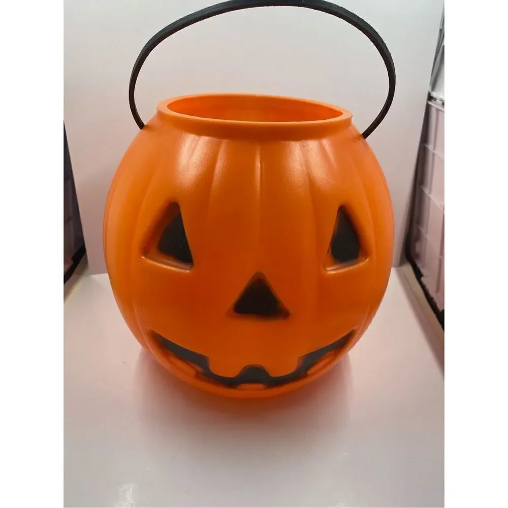 Vtg. TPI 1997 Blow Mold Pumpkin Halloween Trick or Treat Bucket Jack-O-Lantern
